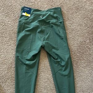 Old Navy Power Soft High Rise Leggings size medium. New with tags.